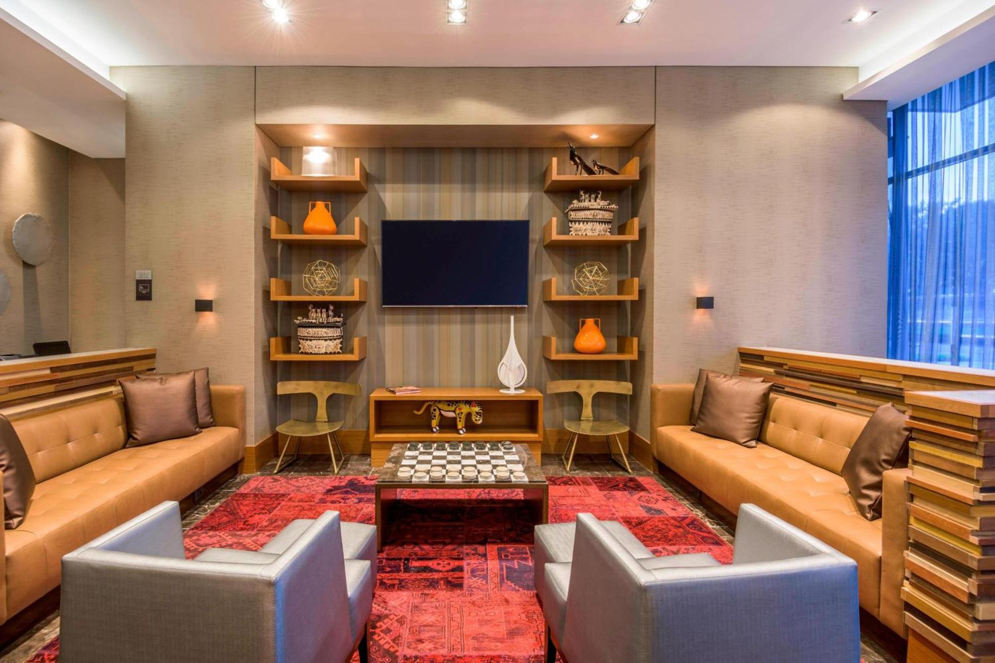 Courtyard By Marriott Bogota Airport — Photos 1